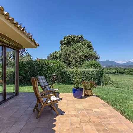 Greta Villa *